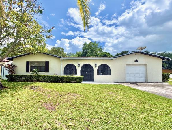 10774 SW 175th Ter, Unincorporated Dade County, Florida 33157, image 1