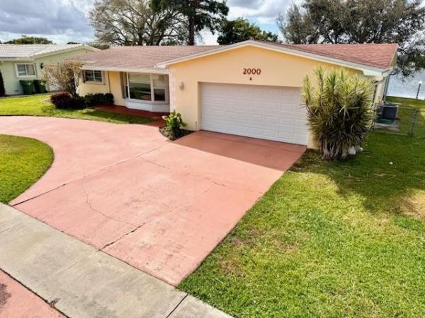 Pasadena Lakes, 2000 NW 86th Ter, Pembroke Pines, Florida 33024, image 1