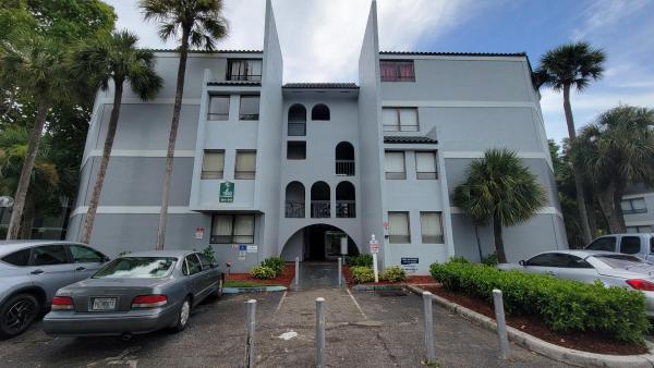 Presidential Golfview, 1950 N Congress Ave #206, West Palm Beach, Florida 33401, image 1