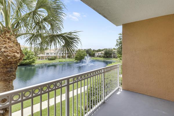 6206 Myrtlewood Cir W, Palm Beach Gardens, Florida 33418, image 3