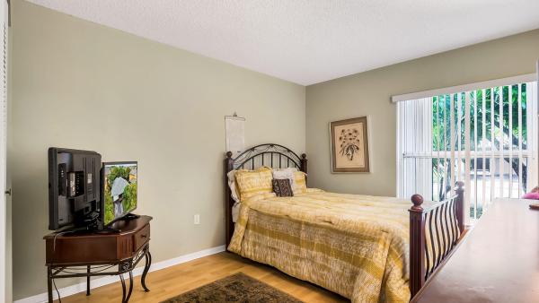 Lakeside Key, 9720 SW 12th St, Pembroke Pines, Florida 33025, image 2