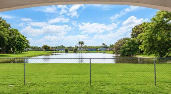 5223 W Canal Cir Cir, Lake Worth, Florida 33467, image 1