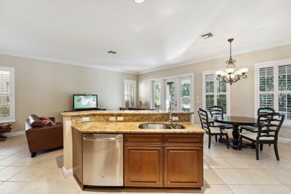 Versailles At Wellington, 10380 Trianon Pl, Wellington, Florida 33449, image 2