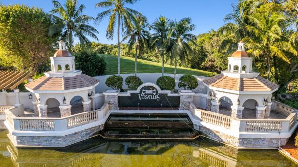 Versailles At Wellington, 10380 Trianon Pl, Wellington, Florida 33449, image 3