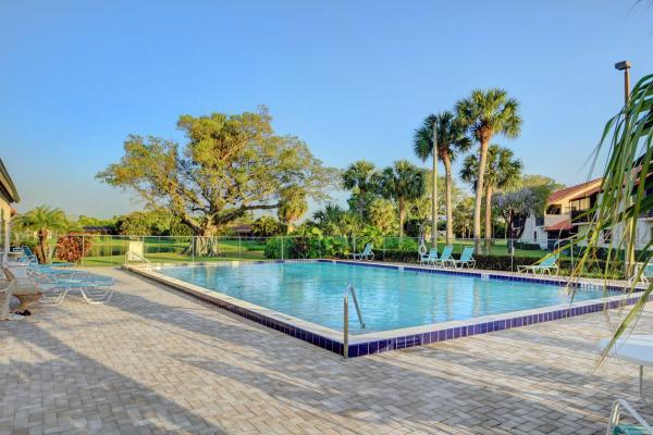 South Lake At Dos Lagos, 14 Via De Casas Sur #104, Boynton Beach, Florida 33426, image 1