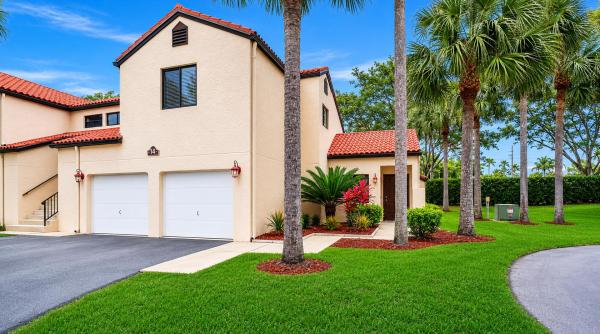 South Lake At Dos Lagos, 14 Via De Casas Sur #104, Boynton Beach, Florida 33426, image 3