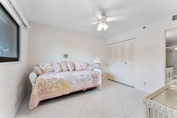 Huntington Lakes 5, 7260 Kinghurst Dr #205, Delray Beach, Florida 33446, image 1