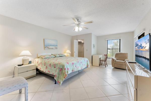 Huntington Lakes 5, 7260 Kinghurst Dr #205, Delray Beach, Florida 33446, image 2
