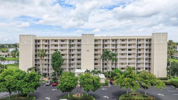 Huntington Lakes 5, 7260 Kinghurst Dr #205, Delray Beach, Florida 33446, image 1