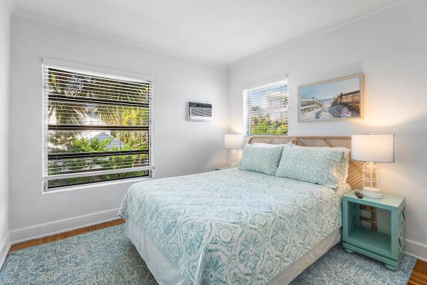 424 Chilean Ave #4, Palm Beach, Florida 33480, image 3