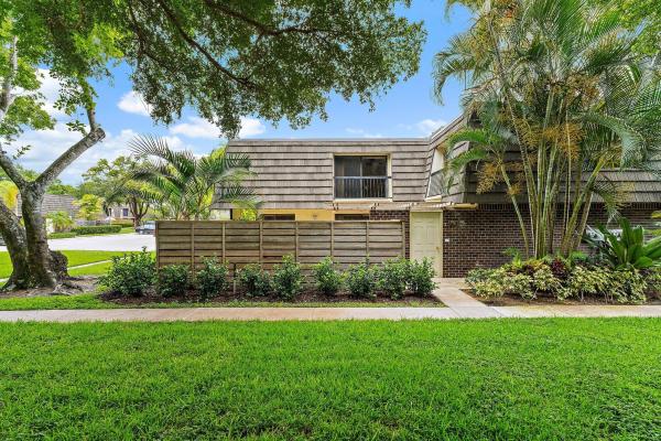 Glenwood Townhomes, 108 1st Ter, Palm Beach Gardens, Florida 33418, image 1