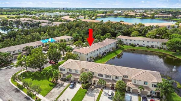 Lago Vista At Coconut Creek, 4722 Lago Vista Dr, Coconut Creek, Florida 33073, image 1