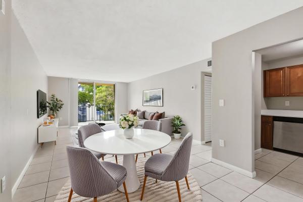 9360 Fontainebleau Blvd #310, Unincorporated Dade County, Florida 33172, image 3