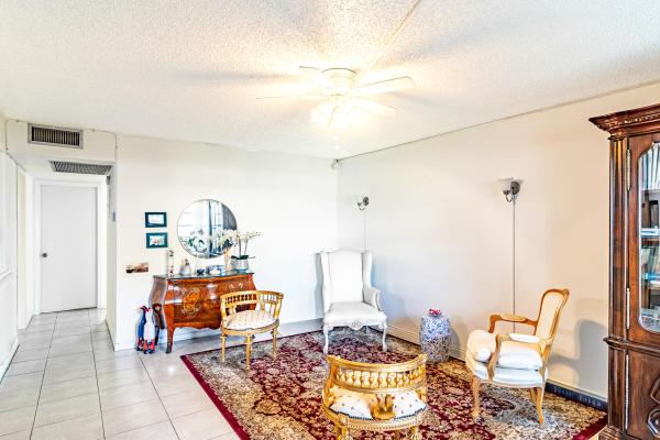 213 Fanshaw F, Boca Raton, Florida 33434, image 3