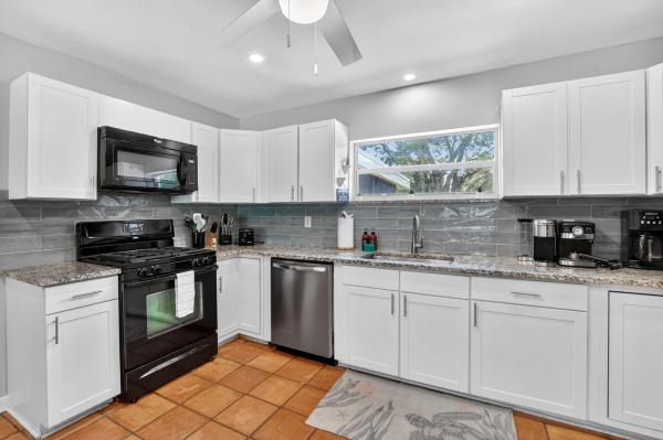 Mangrove Walk, 721 NE 8th Ave, Boynton Beach, Florida 33435, image 1