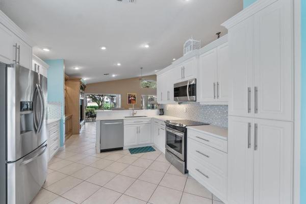 Waterford At The Cascades, 6643 Sherbrook Dr, Boynton Beach, Florida 33437, image 2