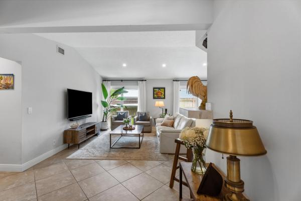 Jupiter Landings, 17995 Anchor Dr, Jupiter, Florida 33458, image 2