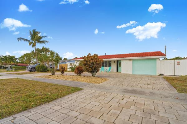 Shorewood, 1123 SE 2nd Ave, Deerfield Beach, Florida 33441, image 3