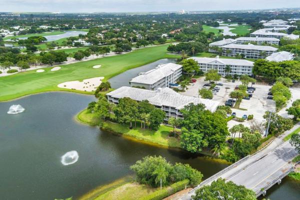 Whitehall Village, 2401 Village Blvd #305, West Palm Beach, Florida 33409, image 3