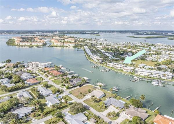 The Colonnades, 1315 Bayshore Dr #204, Fort Pierce, Florida 34949, image 2