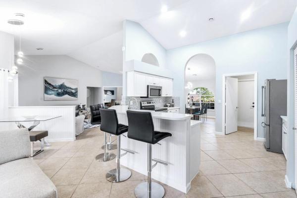 Margate Place Of Greenview Shores 2, 12898 Buckland St, Wellington, Florida 33414, image 2