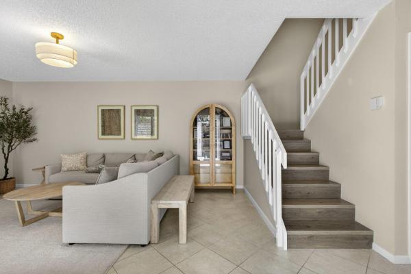 Glenwood Townhomes, 121 1st Ter, Palm Beach Gardens, Florida 33418, image 2