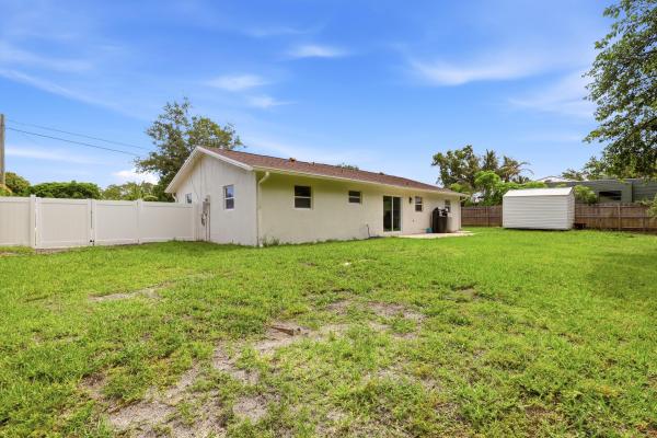 15409 Los Angeles Dr, Loxahatchee, Florida 33470, image 2