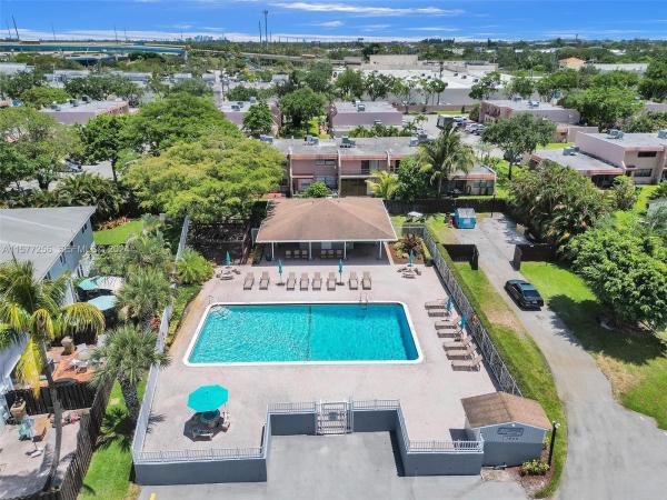 Arrowhead Golf & Tennis Club, 1829 SW 81st Way #5-24, Davie, Florida 33324, image 2