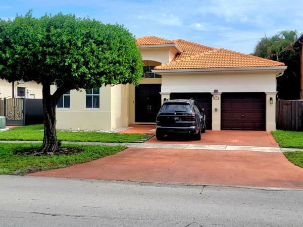 8781 NW 178th St, Hialeah, Florida 33018, image 2