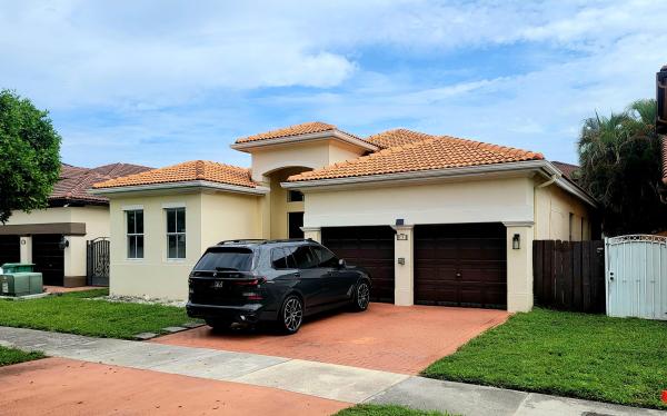 8781 NW 178th St, Hialeah, Florida 33018, image 1