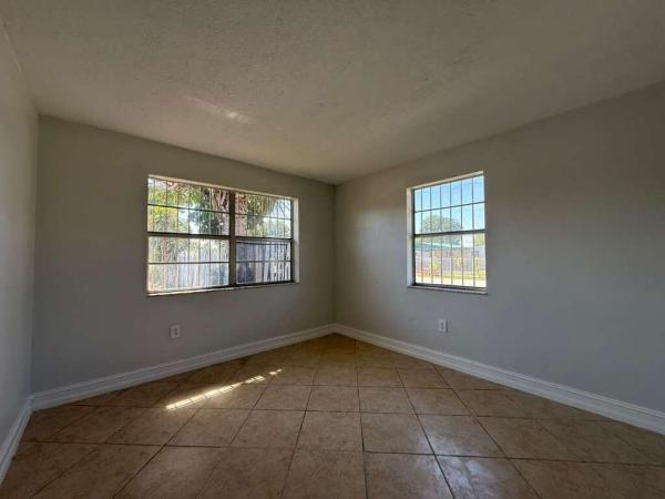 Cloverleaf Gardens, 516 NW 179th St, Miami Gardens, Florida 33169, image 1