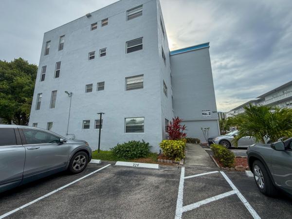 Danians North, 604 NE 2nd St #122, Dania Beach, Florida 33004, image 1