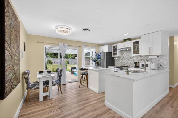 Church Circle, 140 W 31st Ct, Riviera Beach, Florida 33404, image 2