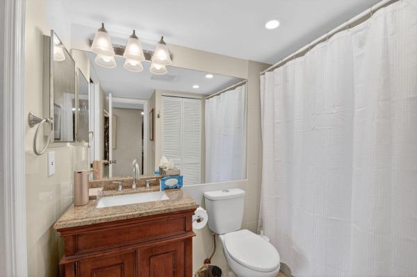 10173 Mangrove Dr #204, Boynton Beach, Florida 33437, image 2
