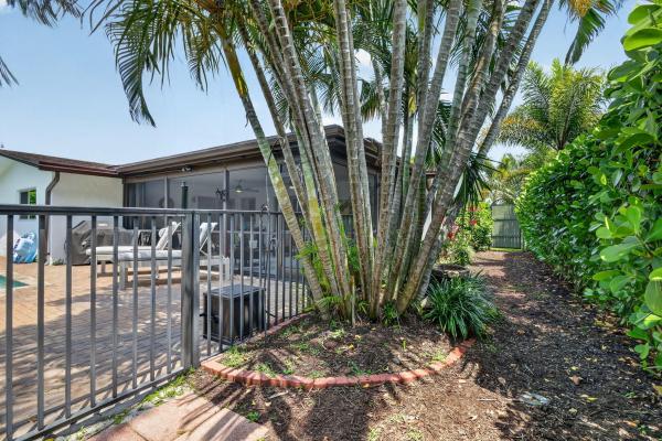 Coco Wood Lakes, 6372 Sleepy Willow Way, Delray Beach, Florida 33484, image 3