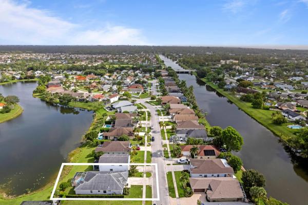 Saratoga Lakes, 182 Saratoga Blvd E, Royal Palm Beach, Florida 33411, image 2