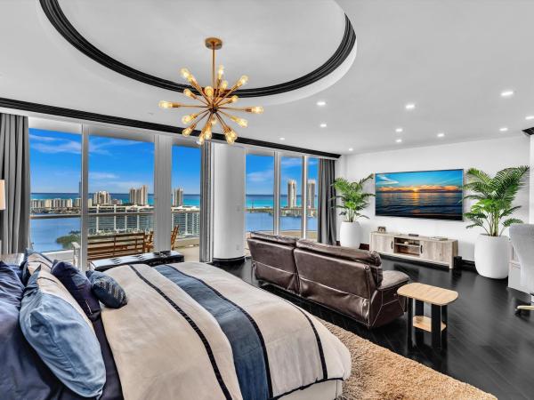 7000 Island Boulevard, 7000 Island Blvd #PH-06, Aventura, Florida 33160, image 1