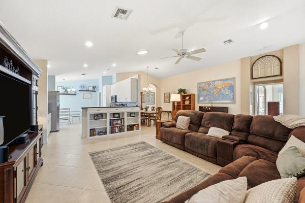 Cascade Lakes, 5081 Glenville Dr, Boynton Beach, Florida 33437, image 3