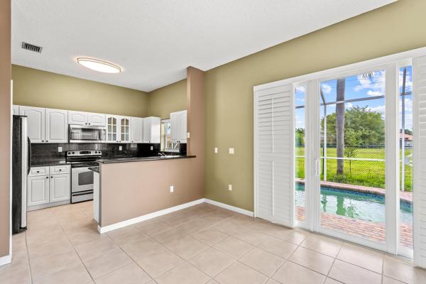 Royal Palm, 376 E Royal Cove Cir, Davie, Florida 33325, image 1