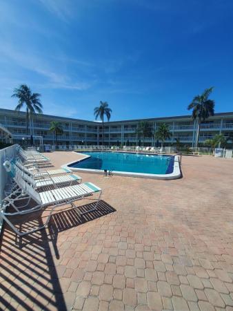Maybury Mansions, 5203 NE 24th Ter #B-108, Fort Lauderdale, Florida 33308, image 2