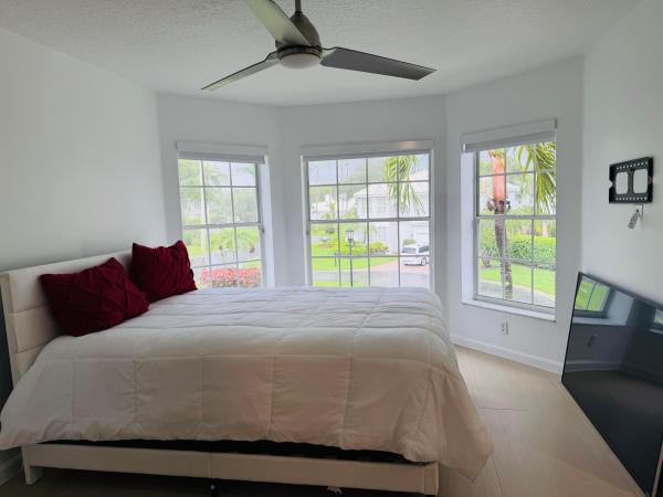 Victoria Isles At Woodfield Country Club, 5855 NW 42nd Way, Boca Raton, Florida 33496, image 3