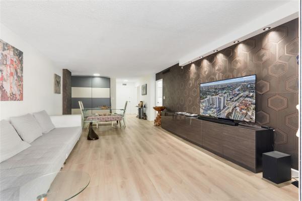 Parker Tower, 3140 S Ocean Dr #208, Hallandale Beach, Florida 33009, image 1