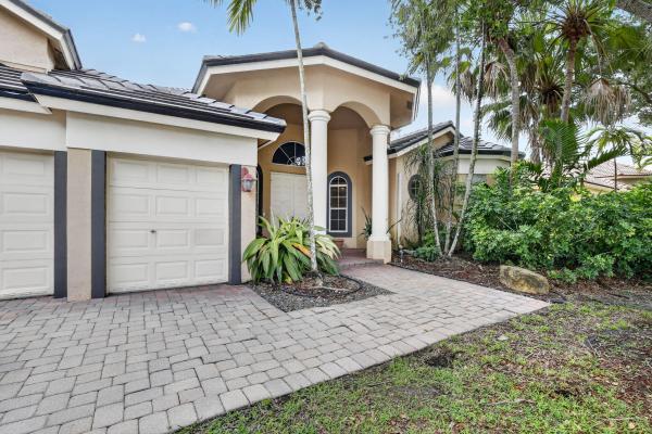 Rolling Hills Golf And Tennis Club, 8106 N Savannah Cir, Davie, Florida 33328, image 2