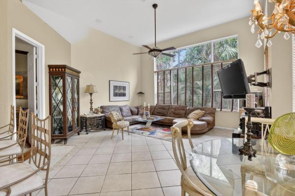 Rolling Hills Golf And Tennis Club, 8106 N Savannah Cir, Davie, Florida 33328, image 3