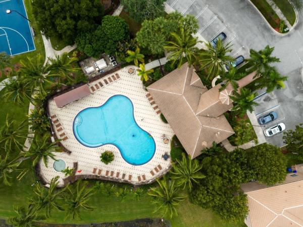 Nautica Lakes, 11487 Blue Violet Ln, Royal Palm Beach, Florida 33411, image 3