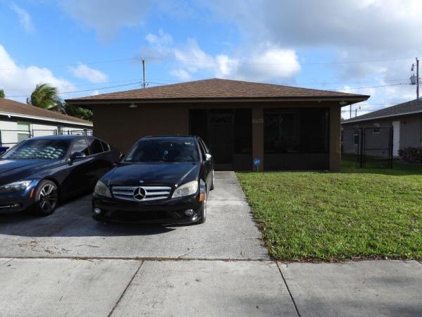 2764 NW 1st Ct, Pompano Beach, Florida 33069, image 2