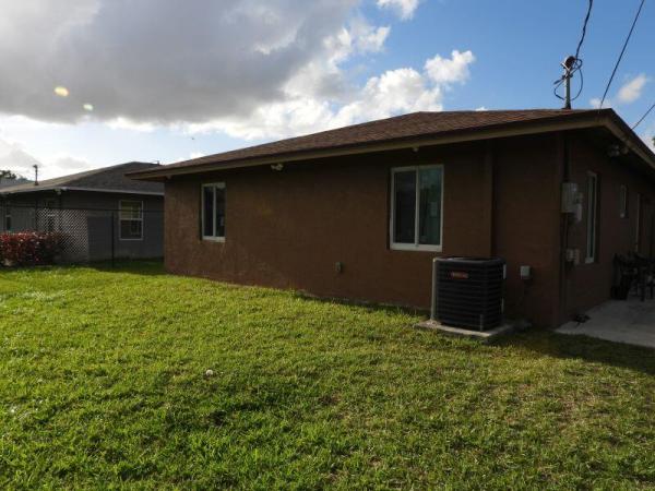 2764 NW 1st Ct, Pompano Beach, Florida 33069, image 3