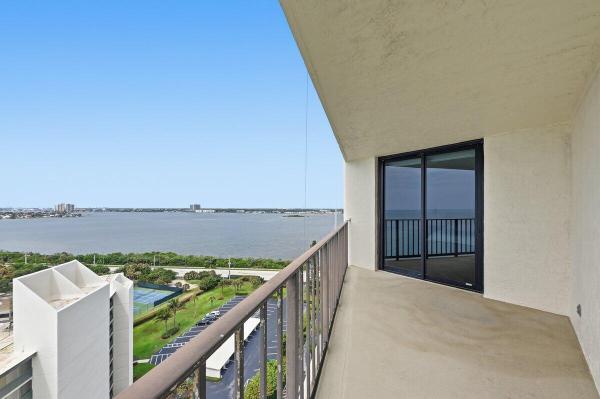 Connemara, 5420 N Ocean Dr #1702, Riviera Beach, Florida 33404, image 1