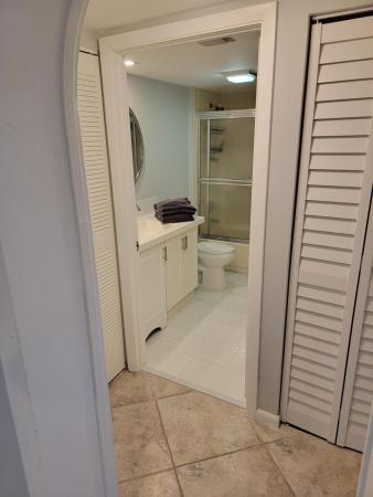 Whitehall, 3540 Whitehall Dr #106, West Palm Beach, Florida 33401, image 1