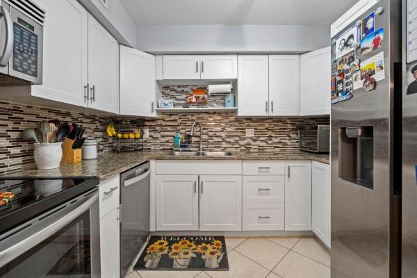 9935 Pineapple Tree Dr #202, Boynton Beach, Florida 33436, image 1